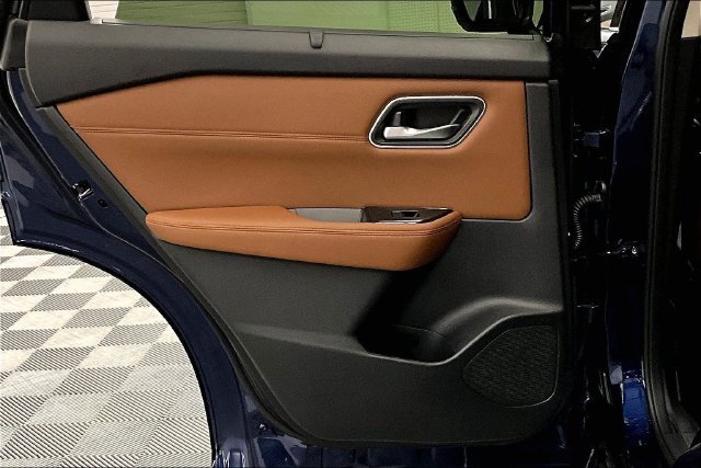 New 2026 Nissan Rogue Platinum AWD/4WD image 35
