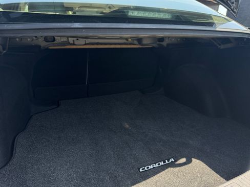 Used 2023 Toyota Corolla LE w/ LE Convenience Package FWD image 22