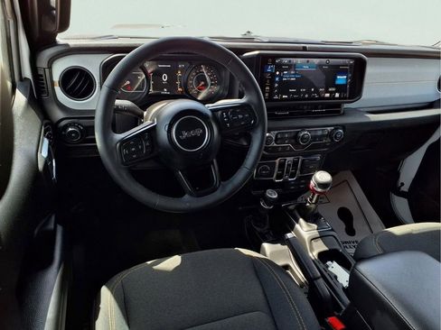 Used 2025 Jeep Wrangler Unlimited Sport AWD/4WD image 13
