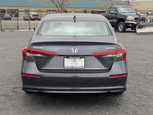 Used 2023 Honda Civic Touring image 7