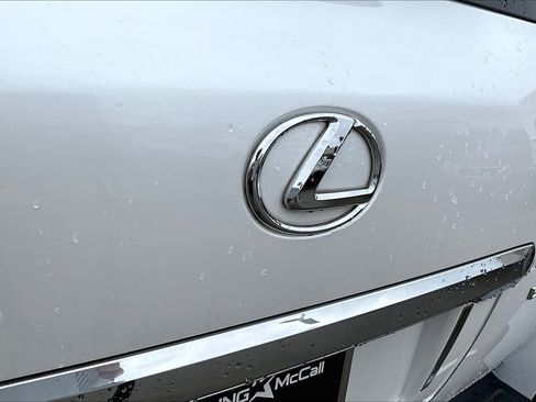 Used 2020 Lexus LX 570 4WD w/ Luxury Package image 31