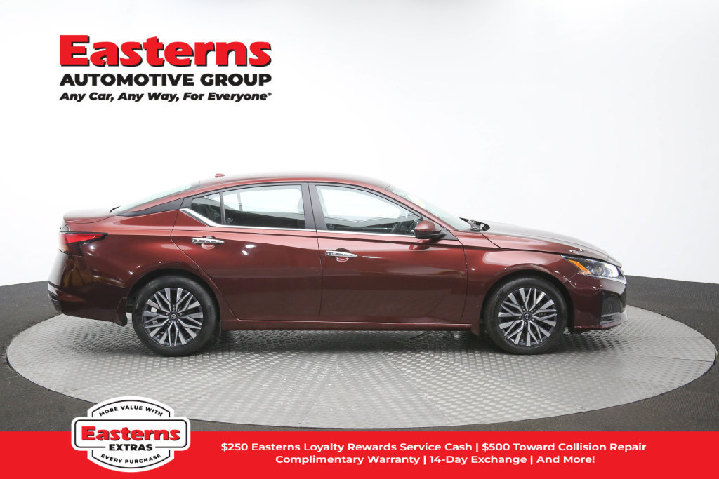 Used 2023 Nissan Altima 2.5 SV FWD image 45