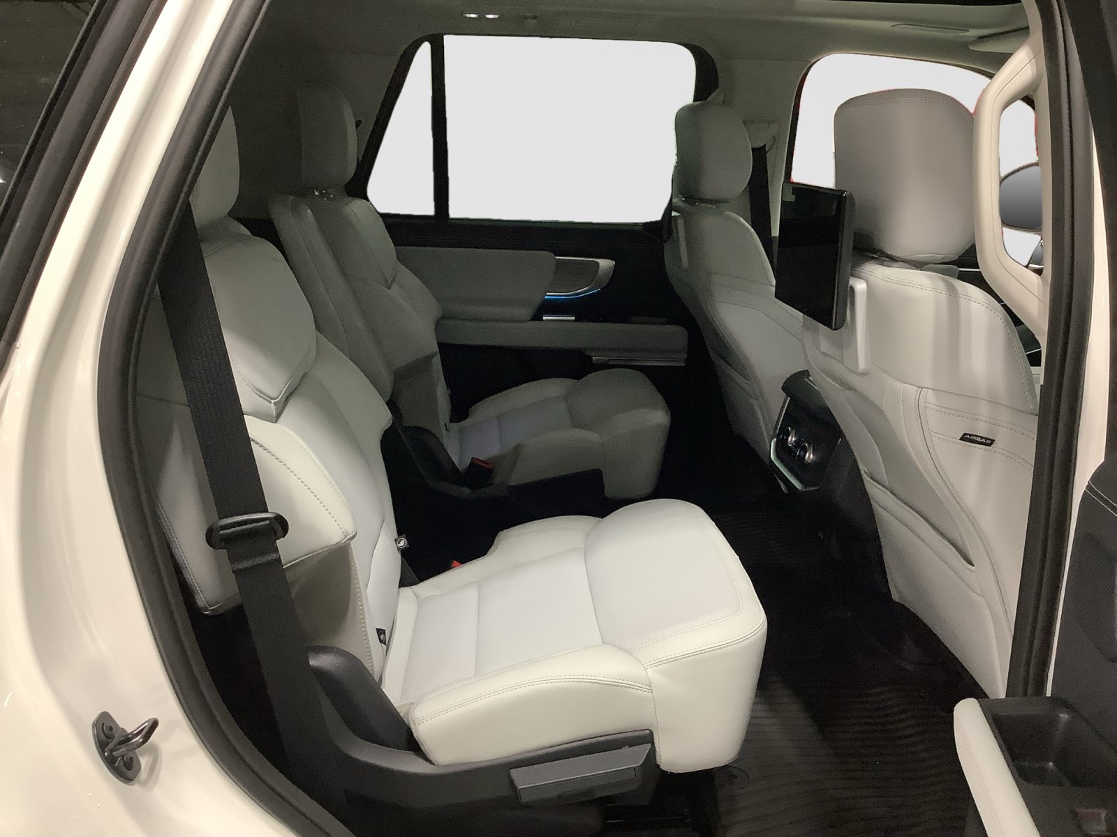 Used 2027 Ford Expedition Platinum w/ Driver's Package RWD image 21
