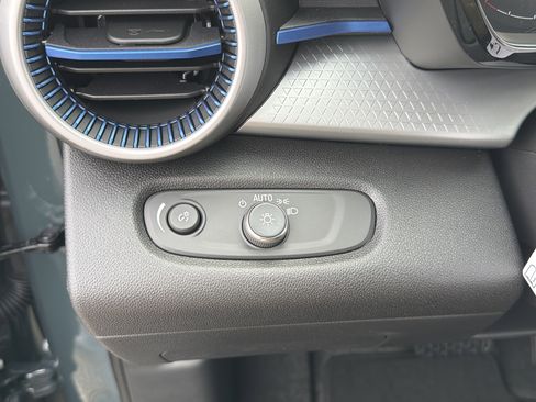 New 2026 Chevrolet Trax LS w/ LS Convenience Package image 15