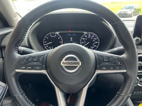 Used 2023 Nissan Sentra SV w/ All-Weather Package FWD image 9