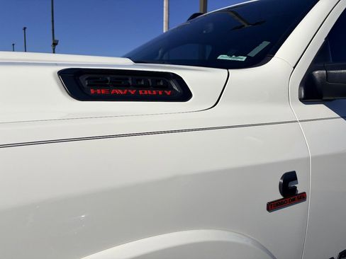 Used 2021 RAM 2500 Laramie AWD/4WD image 4