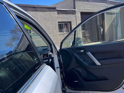 Used 2016 Subaru Forester 2.5i Touring w/ Eyesight & Navigation System image 11