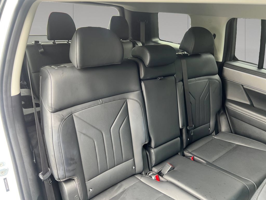 Used 2026 Hyundai Santa Fe SEL AWD/4WD image 18
