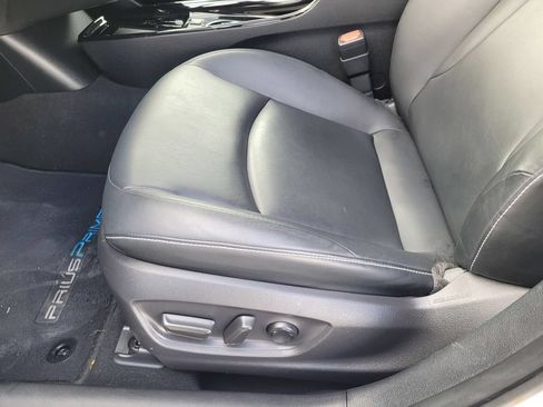 Used 2020 Toyota Prius Prime XLE w/ Carpet Mat Package FWD image 17