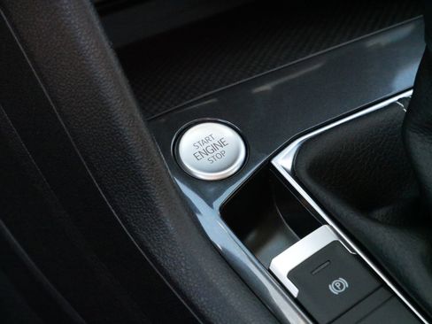 Certified 2024 Volkswagen Tiguan S image 28