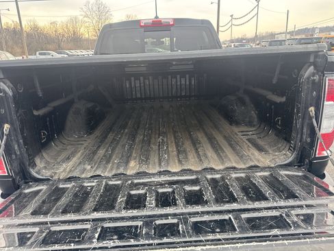 Used 2017 GMC Canyon SLT w/ Trailering Package image 5