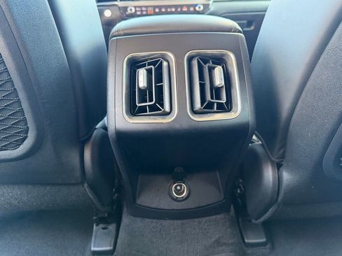 Used 2025 Kia Sorento S image 34