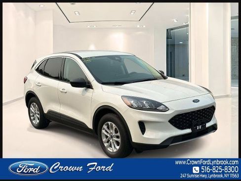 Certified 2022 Ford Escape SE w/ Convenience Package AWD/4WD image 1