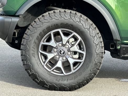 Used 2023 Ford Bronco Badlands image 33