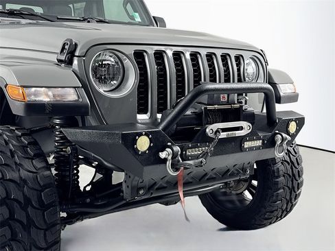 Used 2021 Jeep Gladiator Overland w/ Popular Equipment Package image 11
