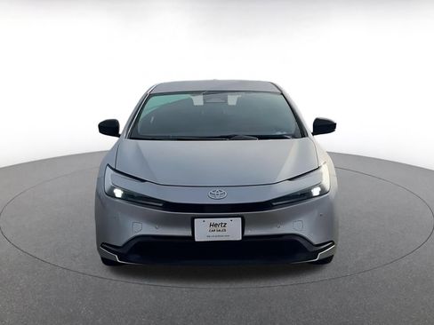 Used 2025 Toyota Prius LE image 4
