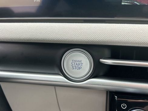 New 2026 Hyundai Tucson Limited image 33