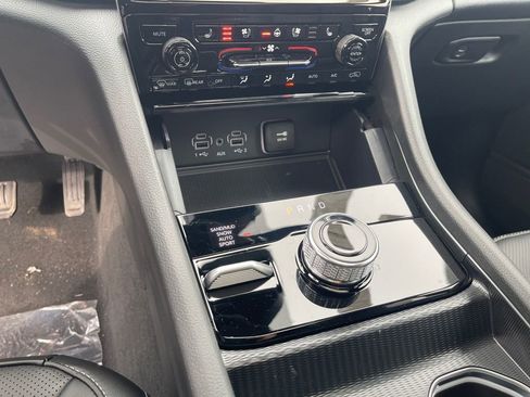 New 2025 Jeep Grand Cherokee L Limited w/ Luxury Tech Group II image 11