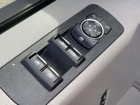 Used 2019 Ford F150 XLT w/ Equipment Group 302A Luxury AWD/4WD image 14