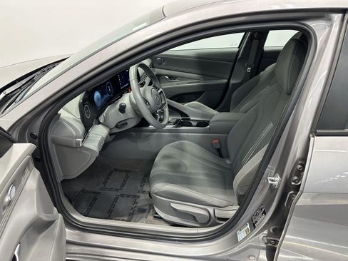 Certified 2023 Hyundai Elantra SEL w/ Convenience Package image 10