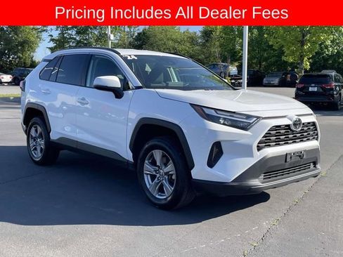 Used 2024 Toyota RAV4 XLE AWD/4WD image 7