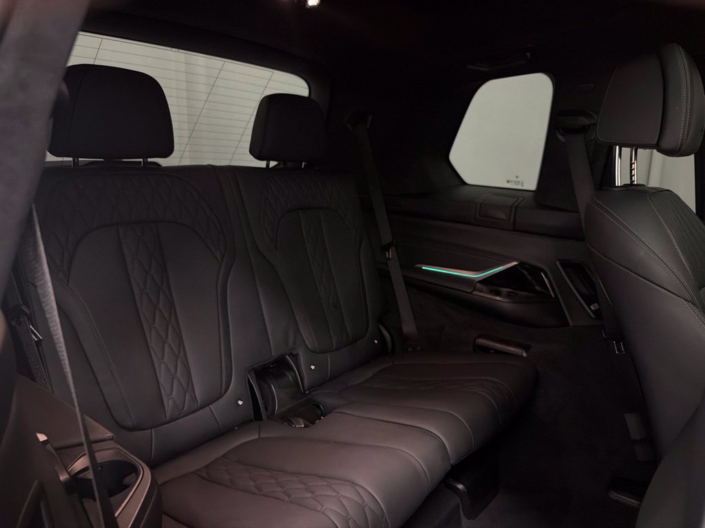 Used 2022 BMW X7 M50i AWD/4WD image 35