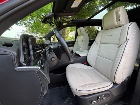Used 2024 Cadillac Escalade Sport w/ LPO, ONYX Package AWD/4WD image 12