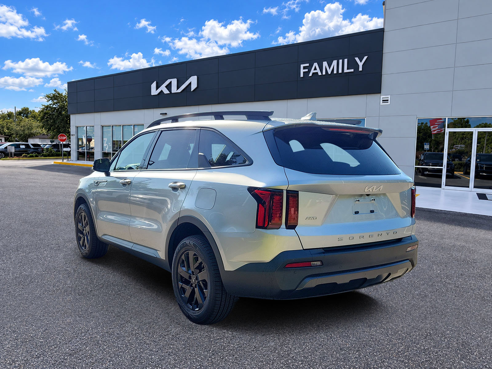 Certified 2022 Kia Sorento S AWD/4WD image 4