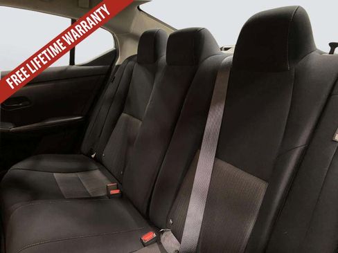 Used 2024 Nissan Sentra SV FWD image 31
