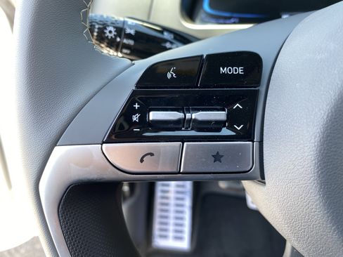 Used 2026 Hyundai Elantra Sport FWD image 28