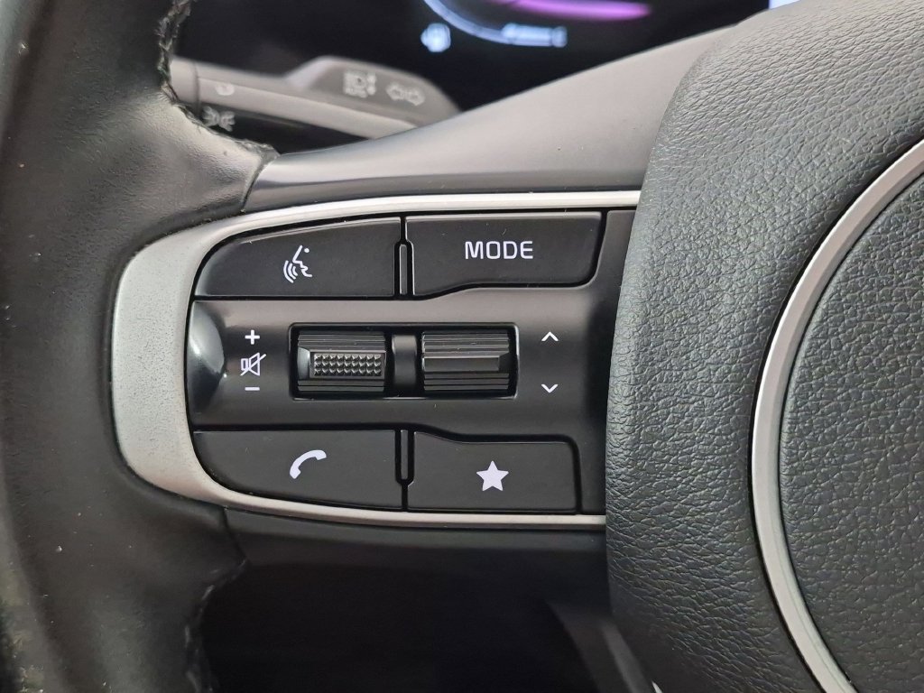 Used 2024 Kia Sportage EX FWD image 17