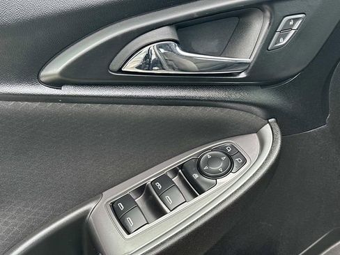 Used 2023 Chevrolet Malibu LT FWD image 15