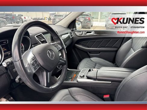 Used 2015 Mercedes-Benz GL 450 4MATIC image 21