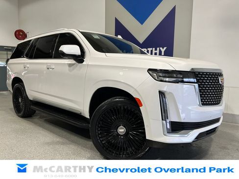 Used 2022 Cadillac Escalade Premium Luxury w/ Performance Package AWD/4WD image 1