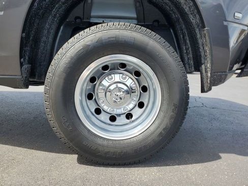 Used 2025 RAM 3500 Laramie w/ Max Tow Package AWD/4WD image 9