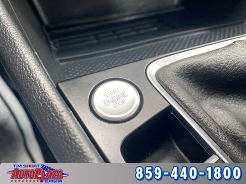 Used 2025 Volkswagen Jetta SE image 22