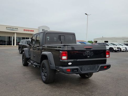 Used 2023 Jeep Gladiator Sport AWD/4WD image 4