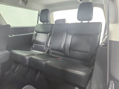 Used 2025 Ford Expedition Max Platinum AWD/4WD image 36