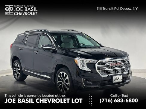 Used 2022 GMC Terrain Denali w/ Black Diamond Edition AWD/4WD image 1