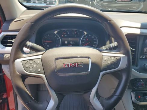 Used 2022 GMC Acadia SLT w/ Preferred Package FWD image 10