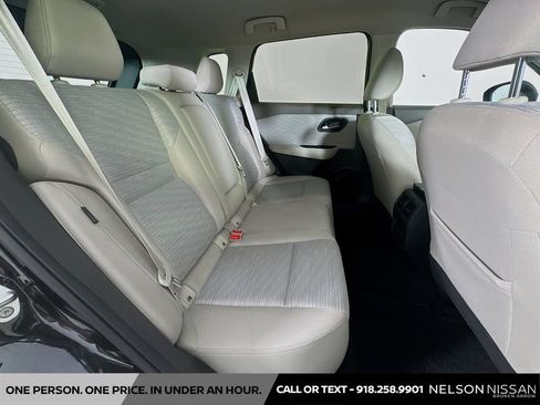 Used 2023 Nissan Rogue SV AWD/4WD image 25