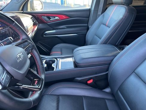 Used 2024 Chevrolet Traverse RS w/ LPO, Floor Liner Package image 9