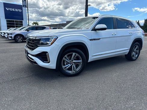 Used 2024 Volkswagen Atlas Cross Sport SEL R-Line AWD/4WD image 1