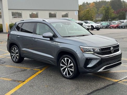 Used 2022 Volkswagen Taos SE image 8