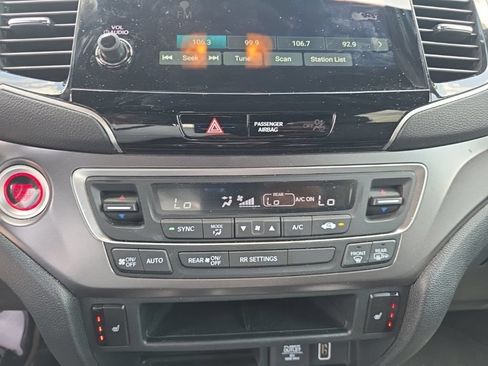 Used 2023 Honda Passport EX-L image 17