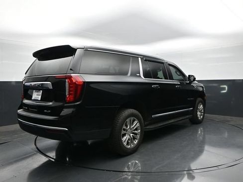 Used 2022 GMC Yukon XL SLT AWD/4WD image 8