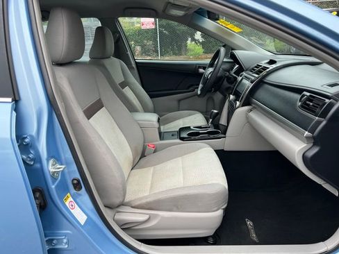 Used 2012 Toyota Camry LE FWD image 9