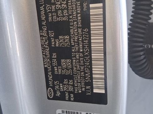 Used 2025 Hyundai Santa Fe SEL FWD image 3