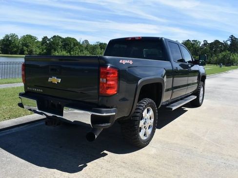 Used 2017 Chevrolet Silverado 2500 LT AWD/4WD image 4