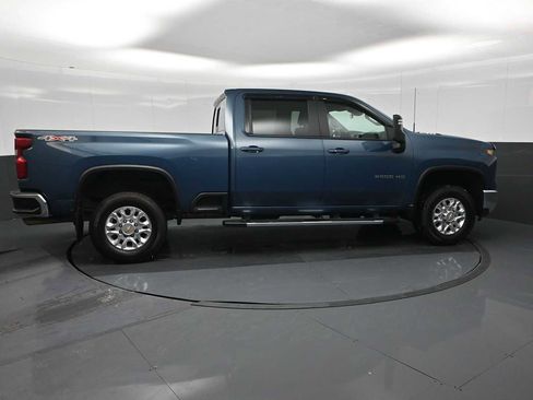 Used 2025 Chevrolet Silverado 2500 LT image 7